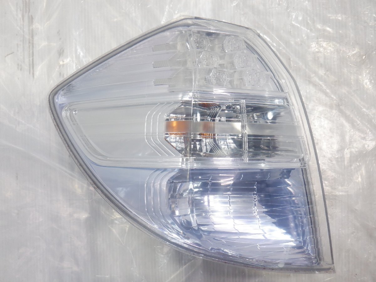 ①☆H24 DAA‐GP1 フィット HV☆ HONDA ホンダ純正 LED テールランプ ライト 左右『STANLEY P9883』_画像2