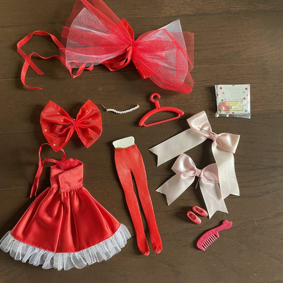 1980年代 当時物）3代目 リカちゃん人形＆洋服 赤いドレス タカラ フェミニンドレス ピンク/赤 _画像6