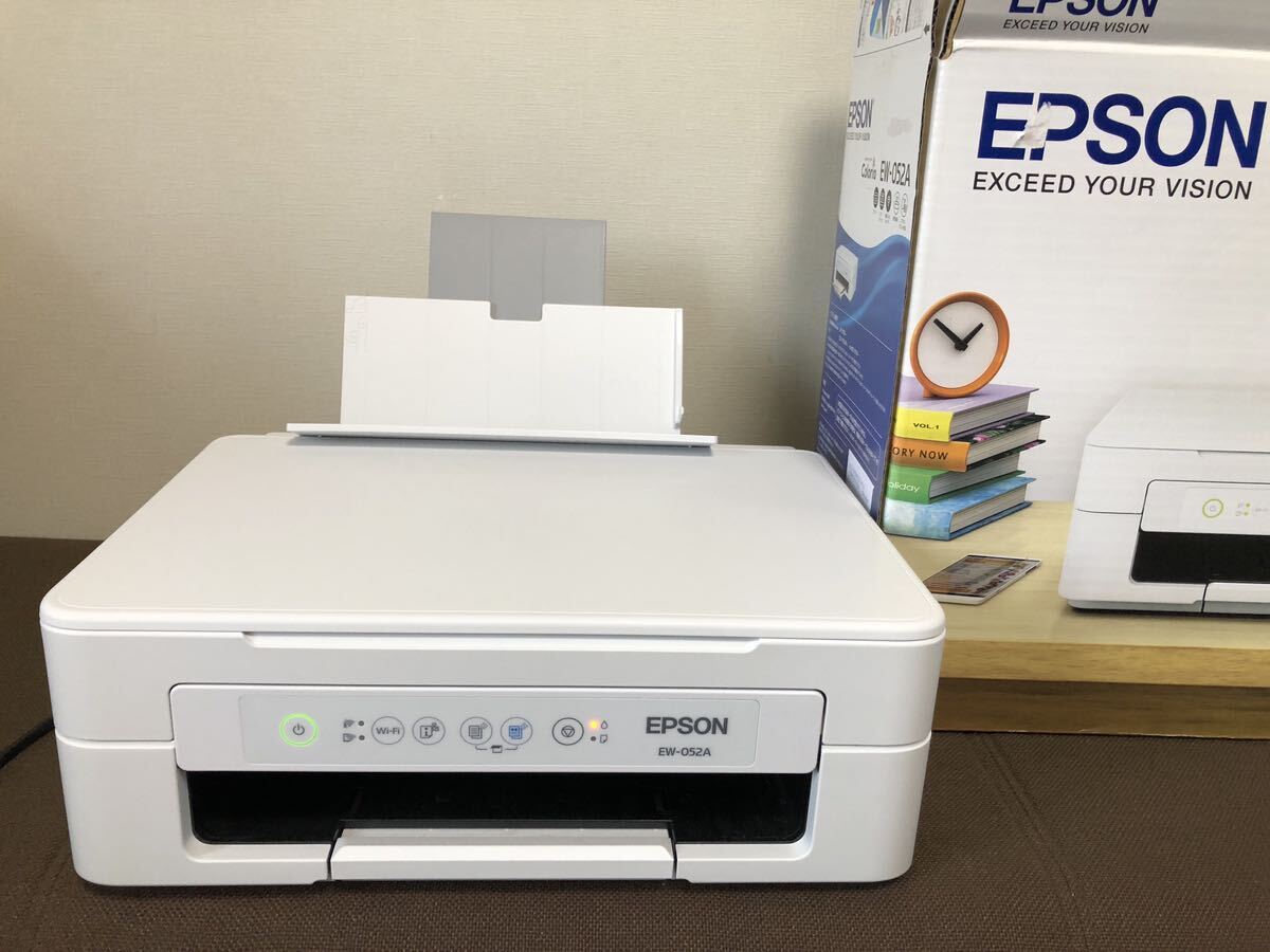 2022年製　 EPSON カラリオ プリンター 複合機 EW-052A元箱　 ジャンク_画像1