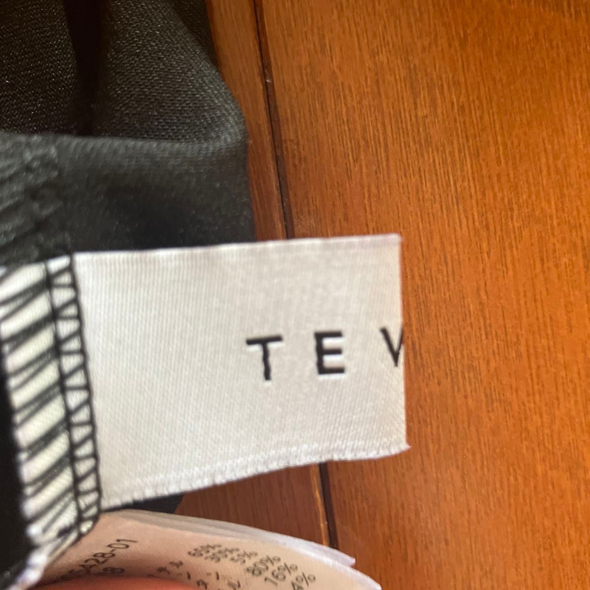 TEVALT ビスチェドッキングトップス　バイカラー白黒　長袖　サイズ38