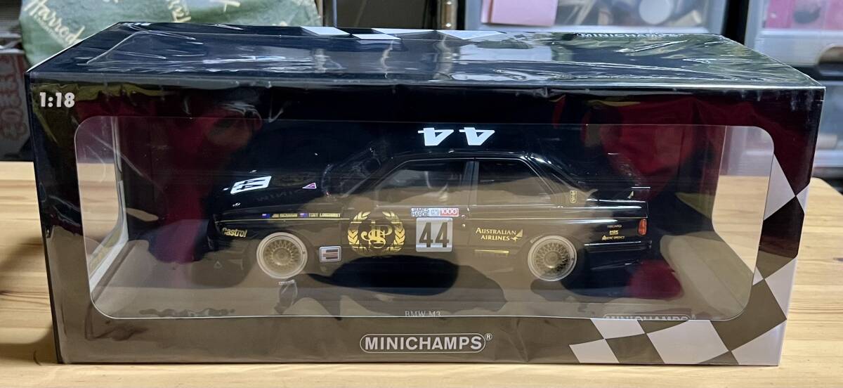 1円スタート！即決有！PMA ミニチャンプス 1/18 BMW M3 JPS TEAM BMW"1987 バサースト 1000km クラスウィナー #44 JPSデカール加工済品の画像6