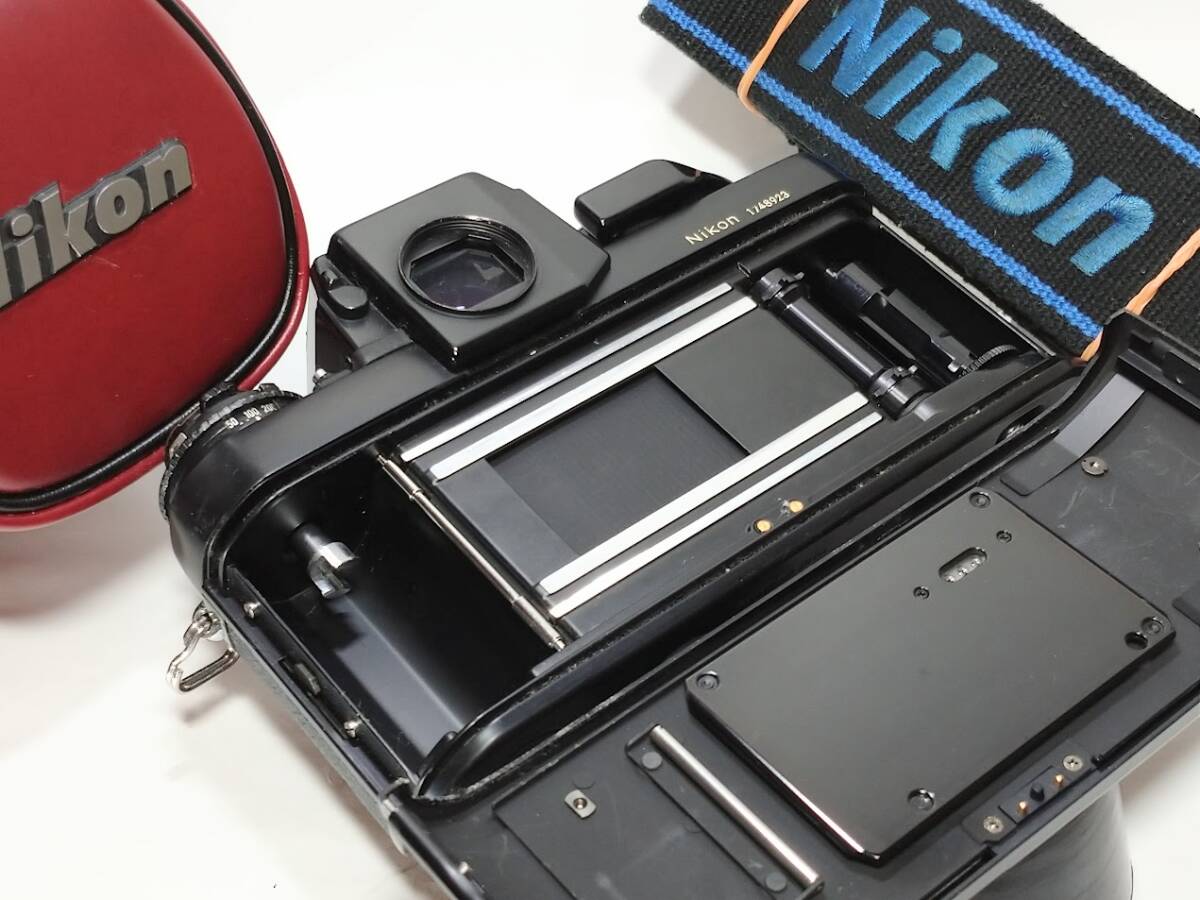 【極上美品・ケース付／動作確認済】 ニコン Nikon F3 HP ボディー+データバックMF-14 80年代を代表するニコンの誇る名機F3の逸品！#2440の画像8