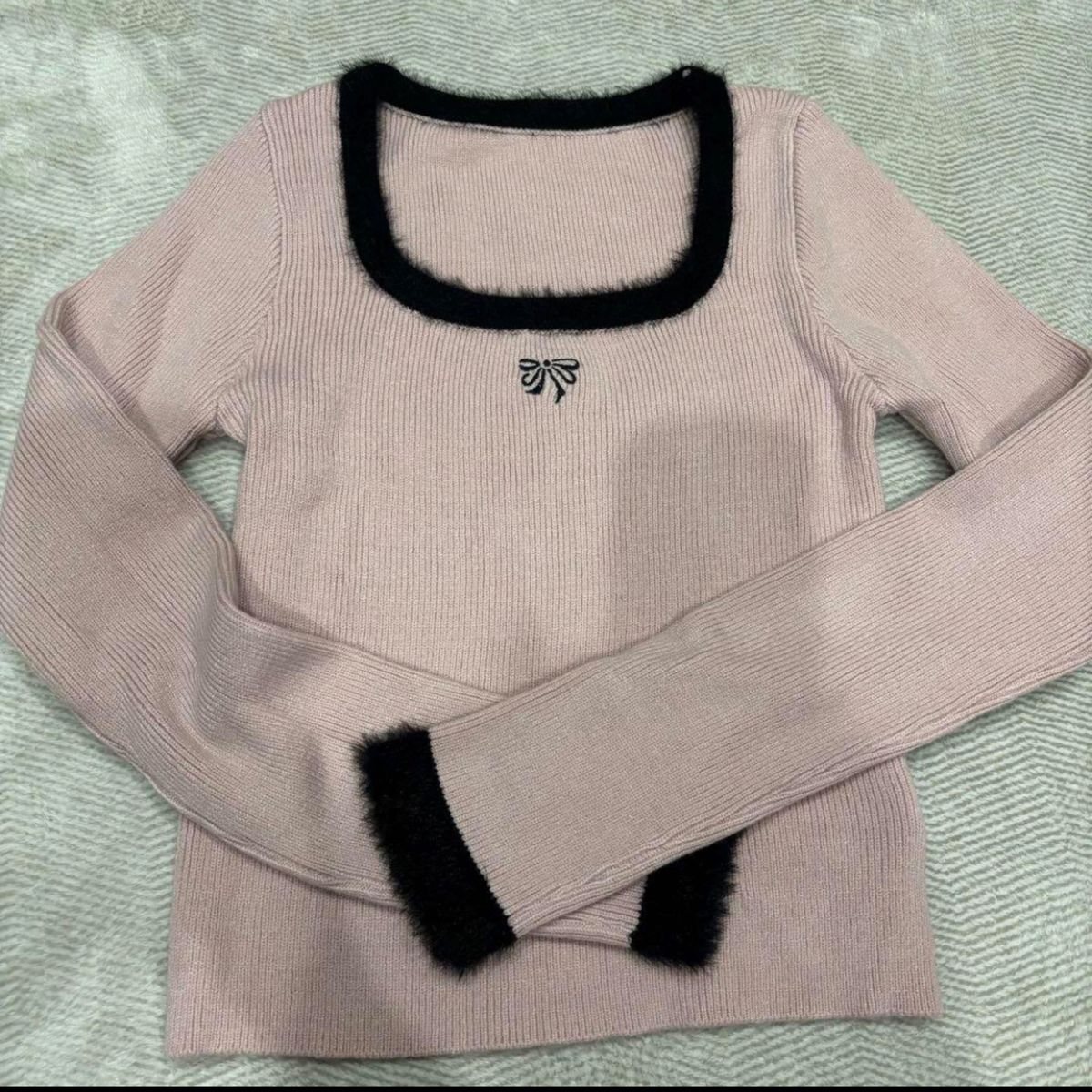 SHEIN DAZY リボン柄セーター カラーコントラスト トリム　ピンク ニットセーター