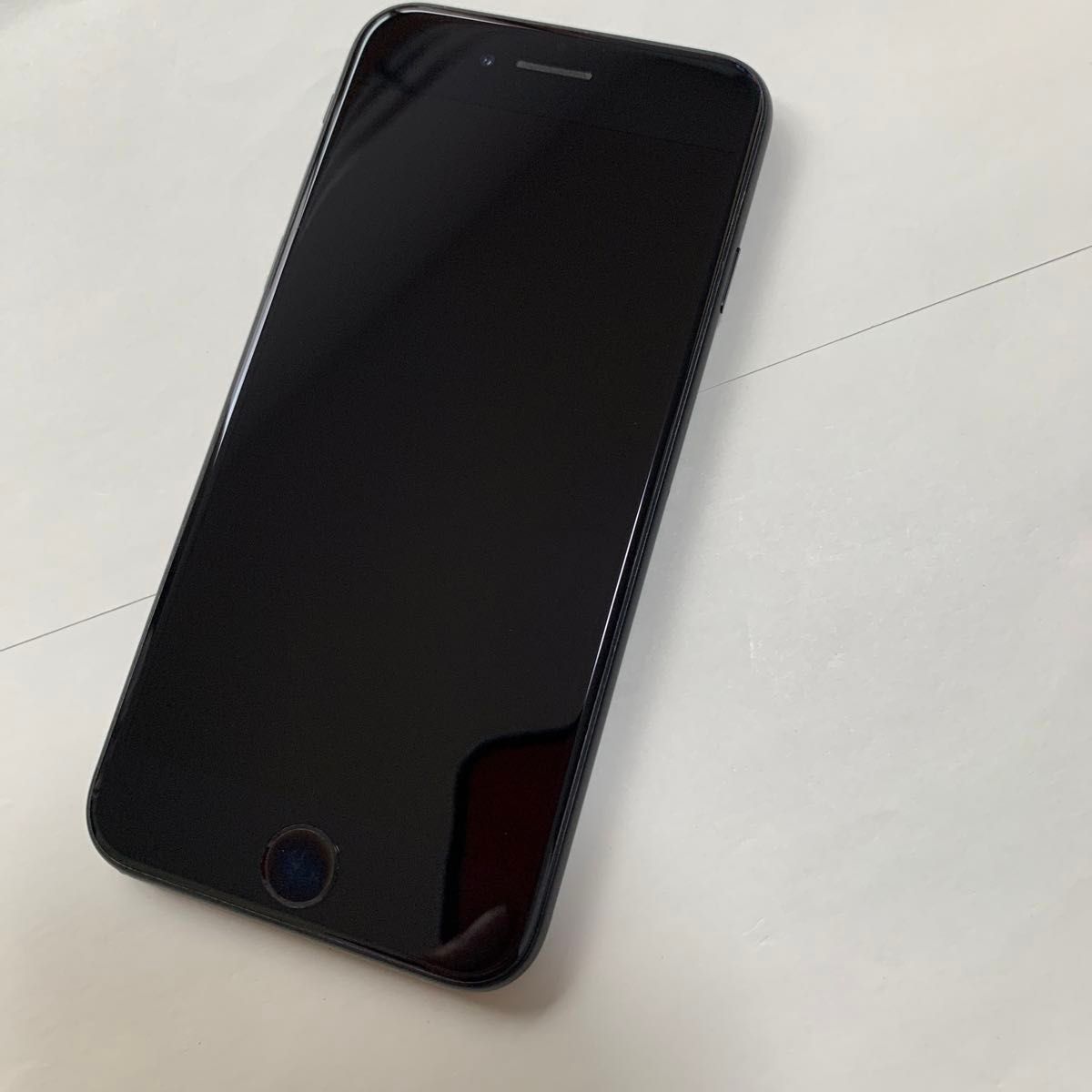中古　simフリー　iPhone SE 2世代　64gb ブラック　AU