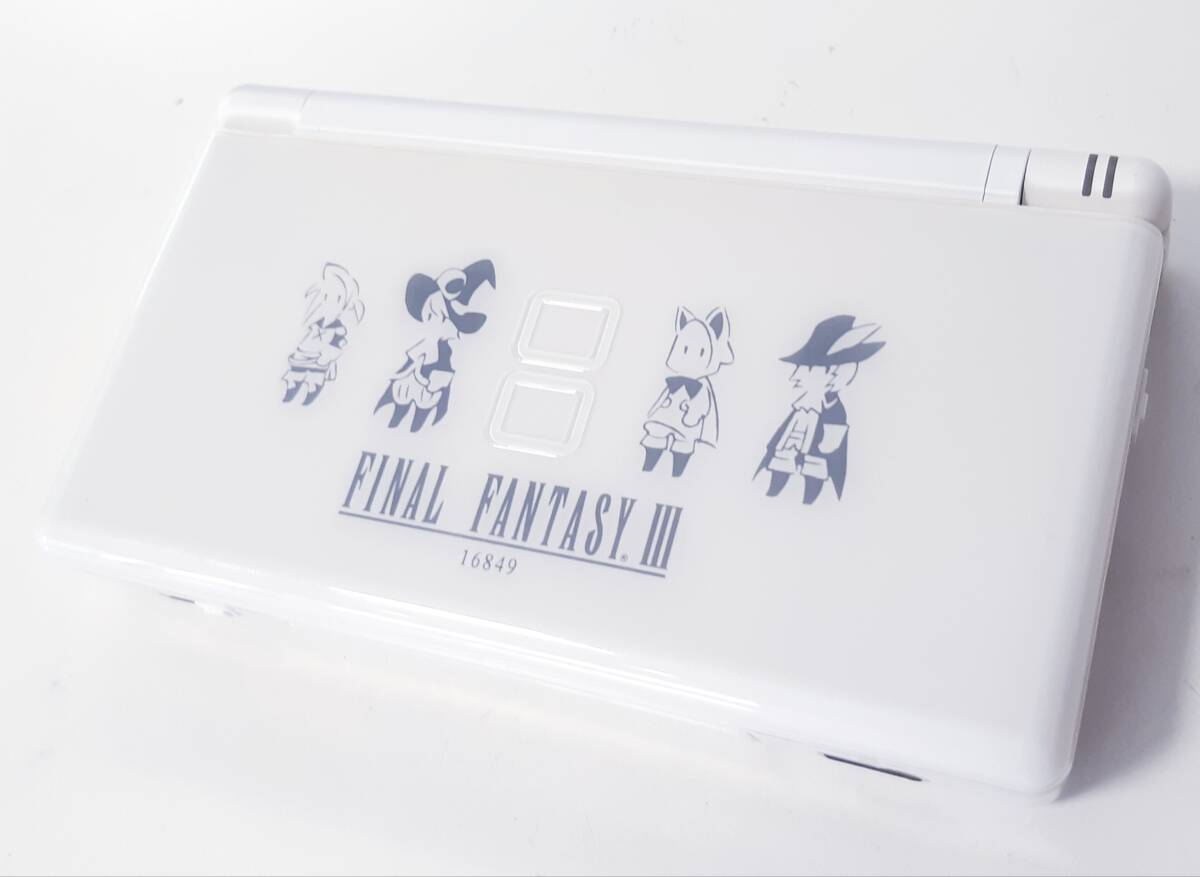 【動作確認済み】《綺麗》★レア★Nintendo 任天堂 DSliteファイナルファンタジーⅢ本体   の画像1