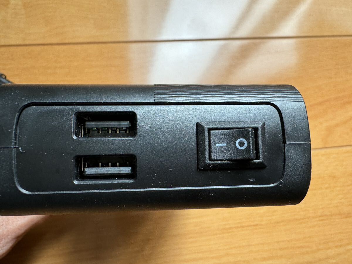 Timloon シガーソケット3連 急速充電器USBポート4連 シガーソケット分路器付き LED電圧表示 PD/QC3.0 127W 12/24V車対応の画像3