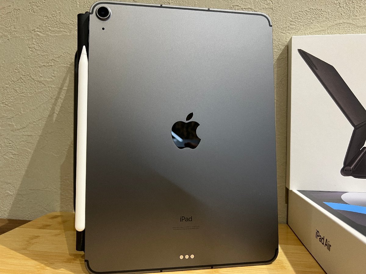 iPad Air 第4世代 Wi-Fi+Cellular 256GB スペースグレイ MYH22J/A アップルペンシルMU8F2J/A /マグネットキーボードMXQT2J/A 中古の画像8