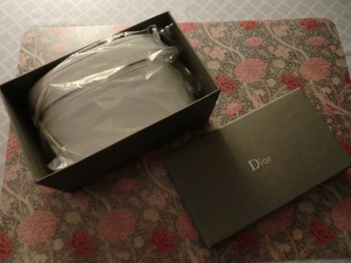 DIOR 未使用 ディオール 箱入り ポーチ ケース セット サングラス メガネ ケース 白 ホワイト カナージュ 限定 ノベルティ Christian Dior の画像1