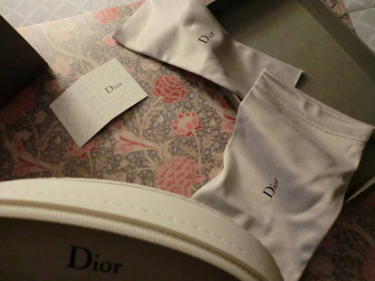 DIOR 未使用 ディオール 箱入り ポーチ ケース セット サングラス メガネ ケース 白 ホワイト カナージュ 限定 ノベルティ Christian Dior の画像7
