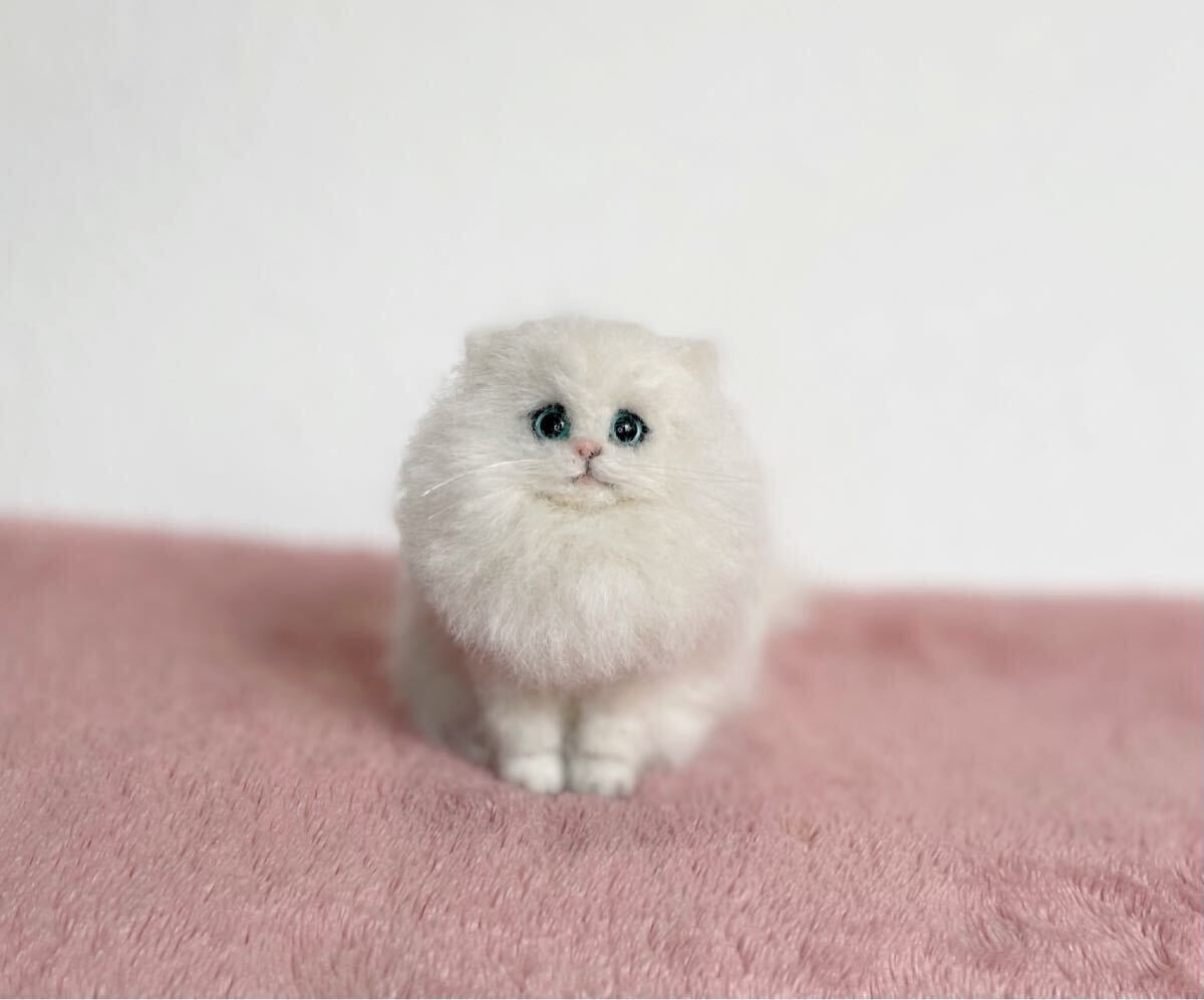 羊毛フェルト 猫 ハンドメイド ミニ猫 ミニチュア チンチラシルバーの画像4
