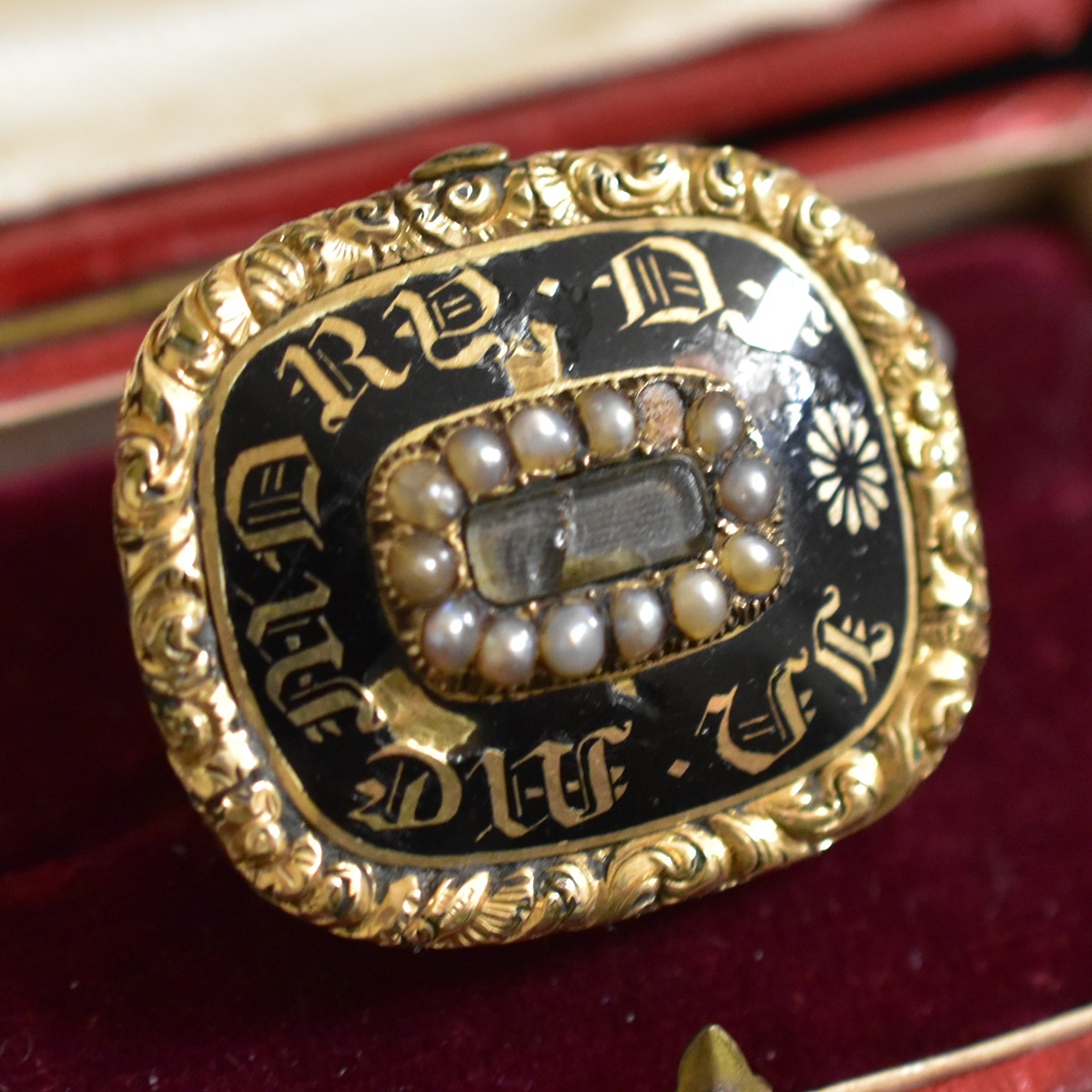 アンティーク アーリーヴィクトリアン/ジョージアン 黒エナメルと真珠/パールのブローチ 19世紀 本物保証