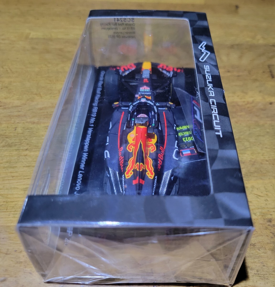 鈴鹿サーキット別注 1/43 スパーク レッドブル RB19 フェルスタッペン 日本GP仕様 新品未開封の画像3