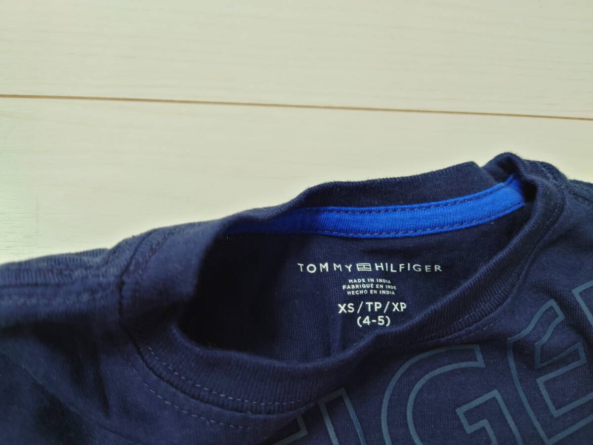 ☆未使用 美品 Tommy Hilfiger トミー ヒルフィガー Tシャツ XS（4歳〜5歳）100cm〜110cmの画像2