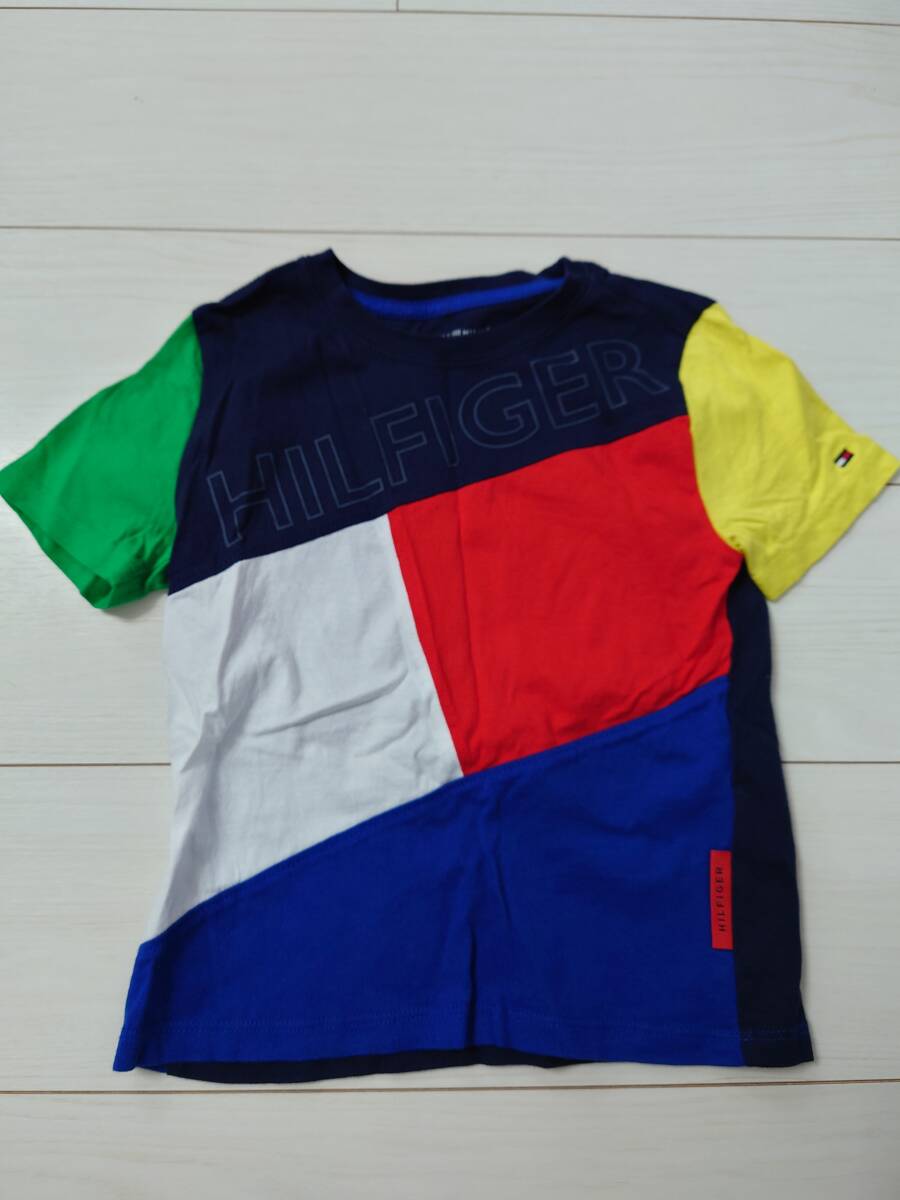 ☆未使用 美品 Tommy Hilfiger トミー ヒルフィガー Tシャツ XS（4歳〜5歳）100cm〜110cmの画像1