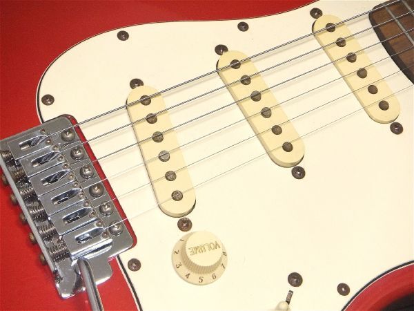 Fender Stratocaster Squier Series ST ローズウッド指板 3シングル レッド 赤 メキシコ製?の画像2