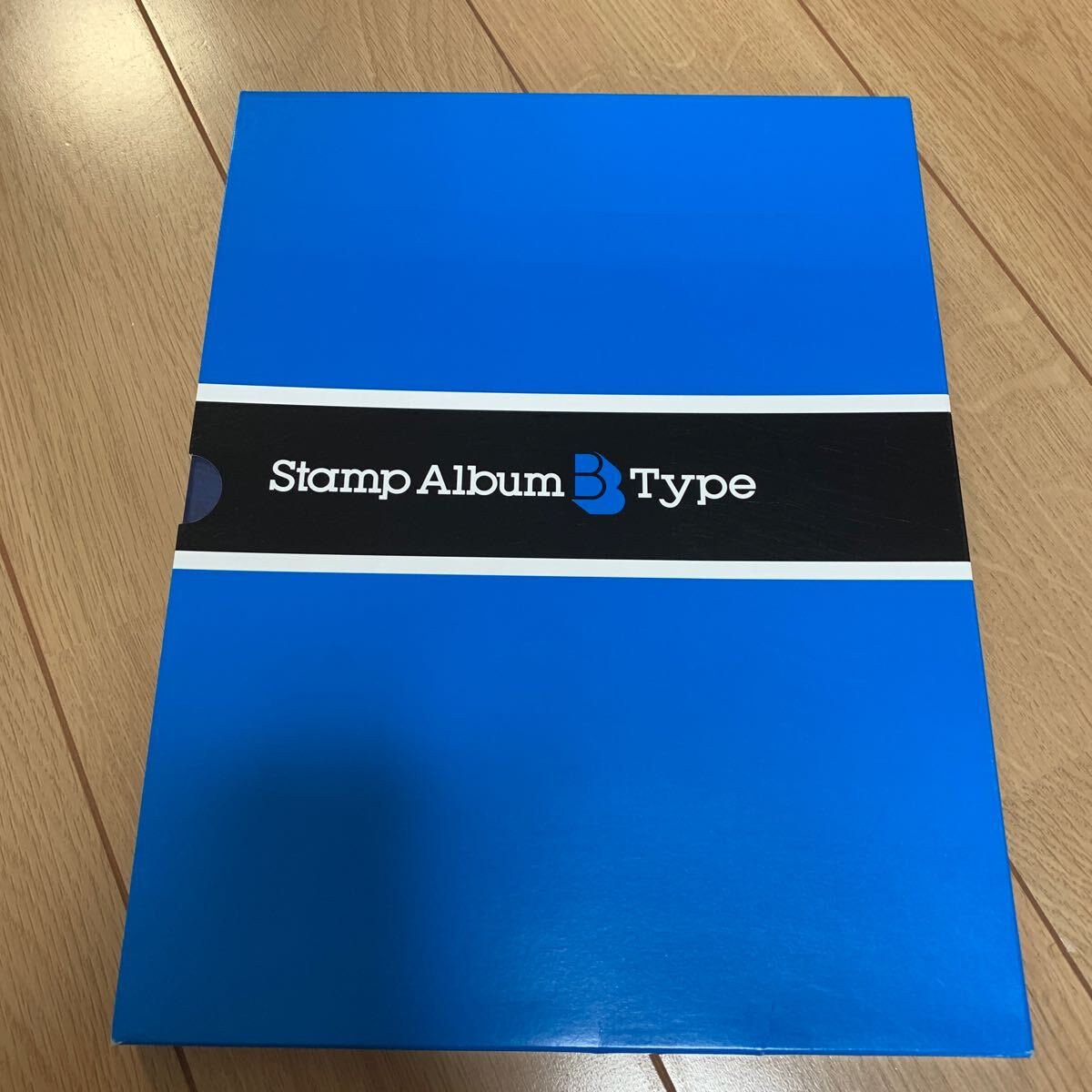 ストックブック Stamp Album BType テージーSB-33 スタンプアルバム 青1冊まとめ ケース付き 縦約26.8cm横約20cm 台紙8枚16ページ6段の画像1