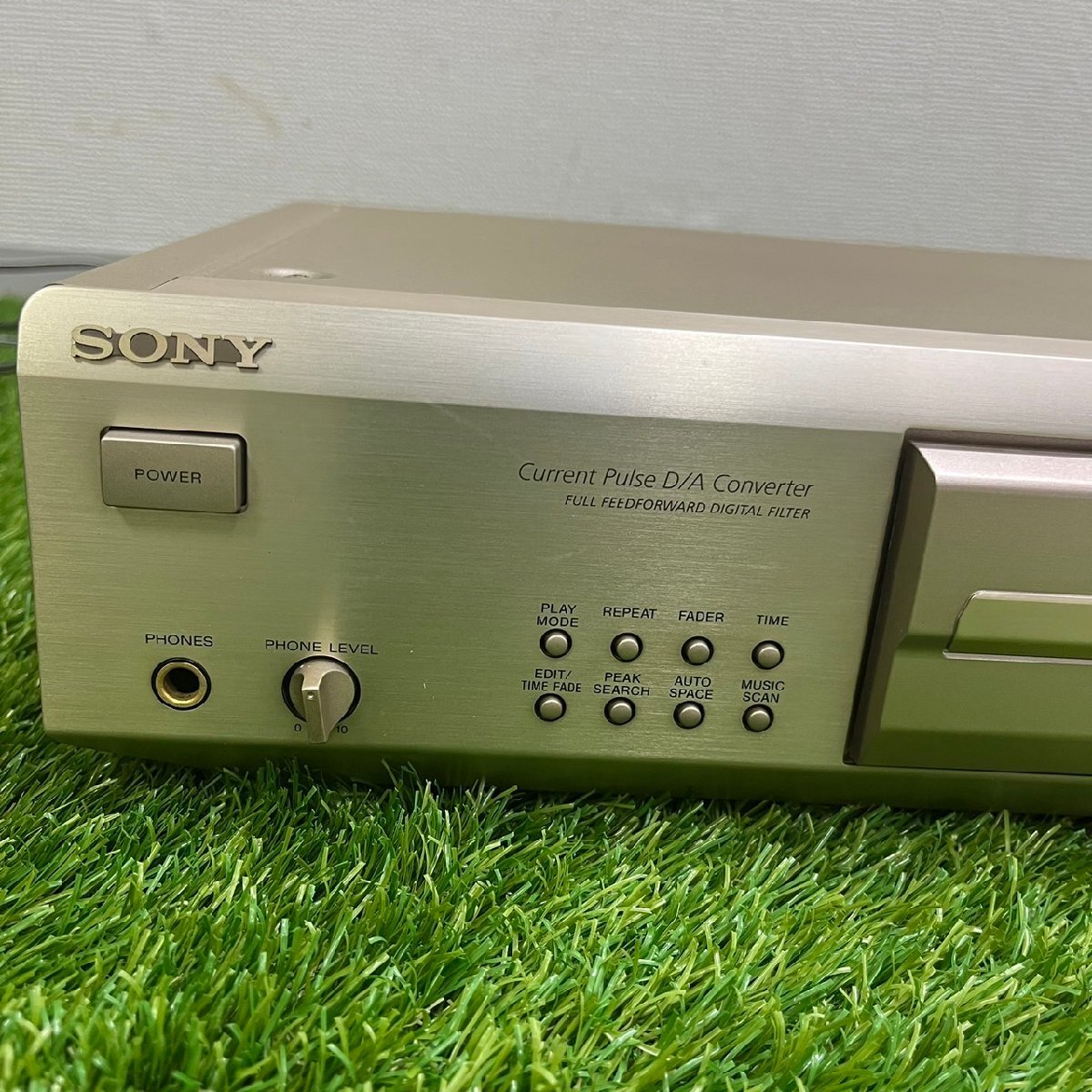 【現状品】『4-284』SONY CDプレーヤー CDP-XE900 カレンとパルスD/Aコンバーターの画像5
