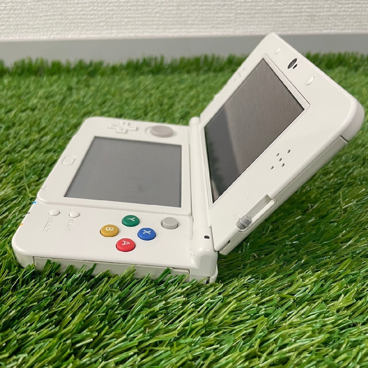 【中古品】『4-531』任天堂3DS 本体 ホワイト newニンテンドー3DSの画像3