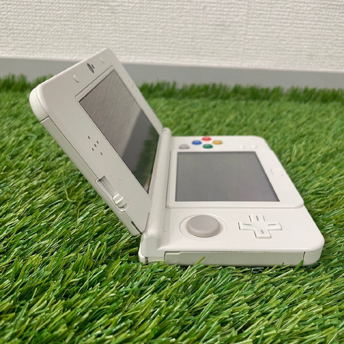 【中古品】『4-531』任天堂3DS 本体 ホワイト newニンテンドー3DSの画像4