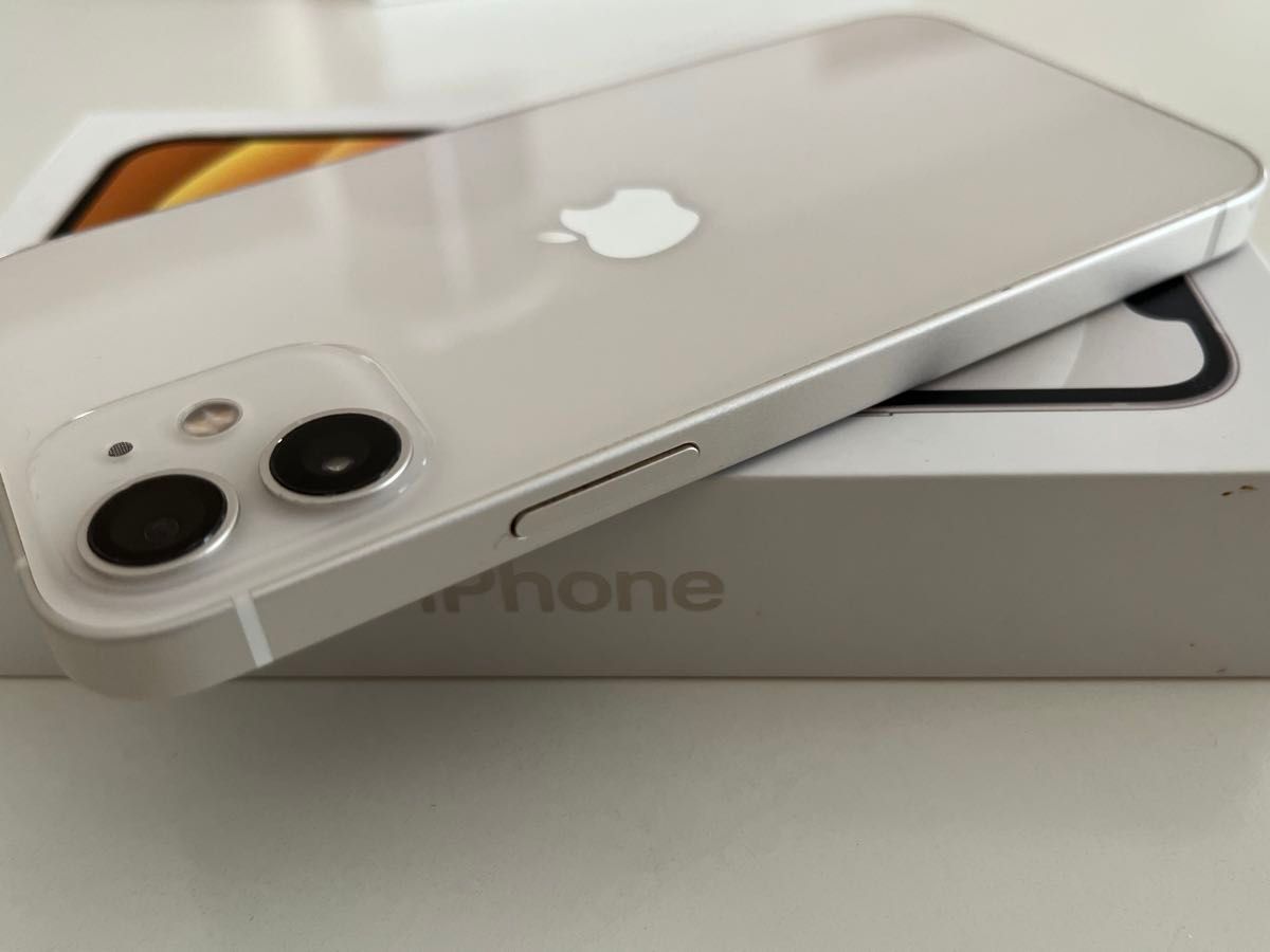 Apple iPhone 12 mini 64GB ホワイト SIMフリー