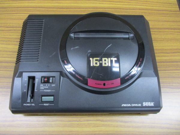 #w28【梱120】SEGA セガ メガドライブ 16BIT HAA-2510 本体 コントロールパッド メガドライブ専用 SJ-3500 セット_画像4