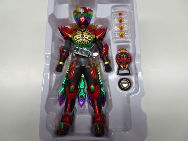 k15【梱60】バンダイ S.H.フィギュアーツ 仮面ライダーオーズ タジャドルコンボエタニティ_画像5