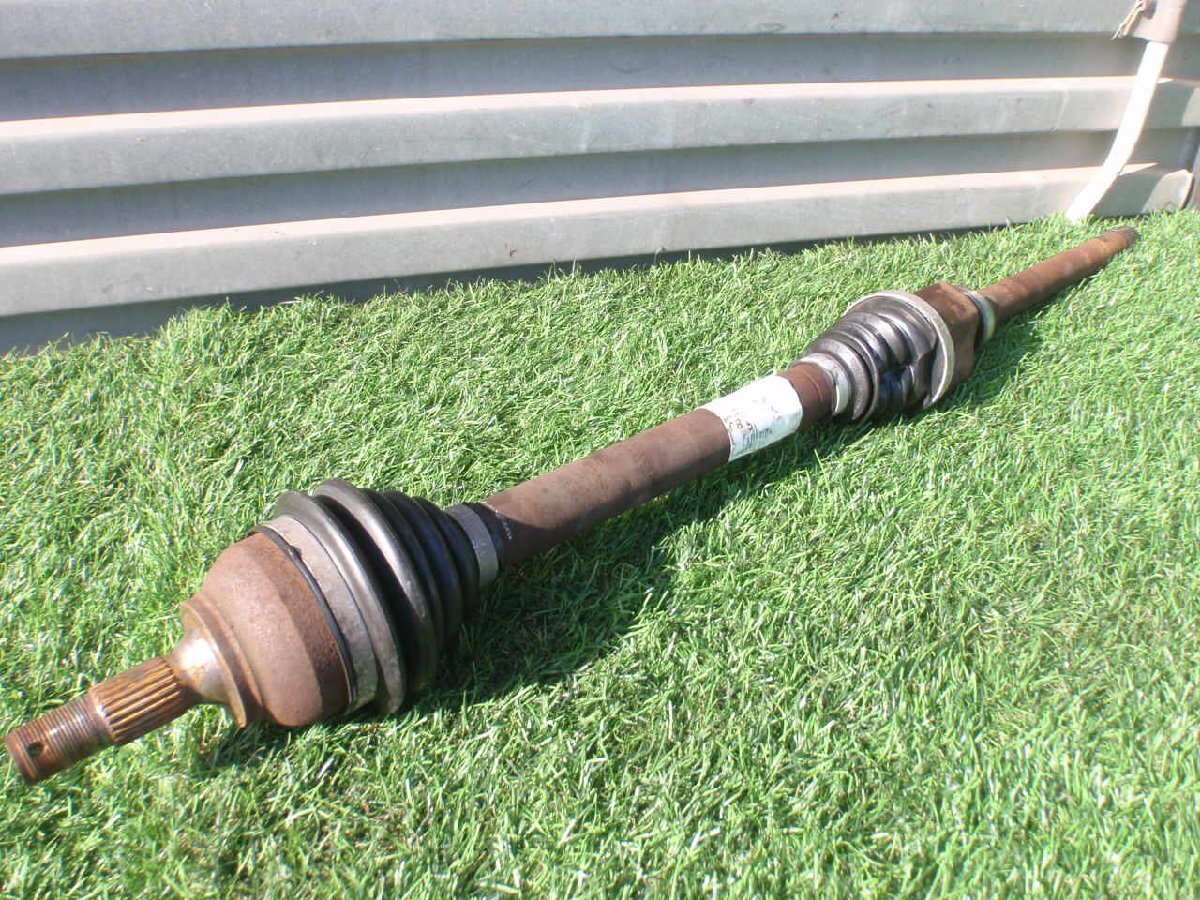 * B85F02 Citroen DS5 Schic front drive shaft right 360147JJ