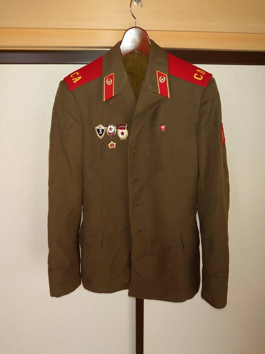 Russia army old sobieto uniform badge several attached 