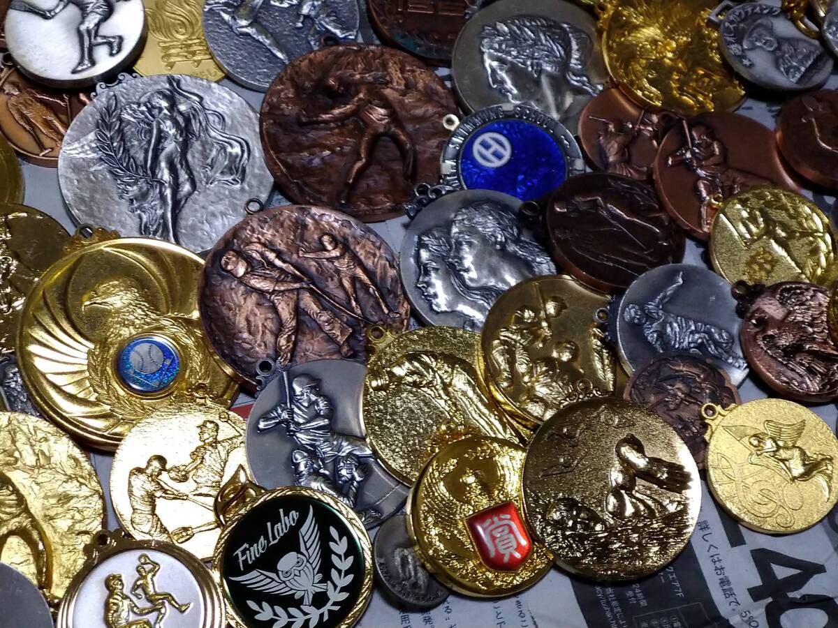 メダル関連 記念品 優勝メダル 野球 ゴルフ 金属材料 いろいろおまとめ 約８，４ｋｇ 大量 まとめ の画像5