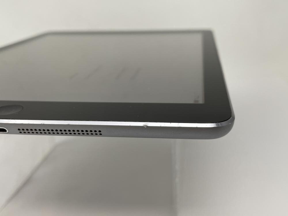 950【動作確認済・制限○ 白ロム】 iPad Air 16GB au スペースグレイの画像5