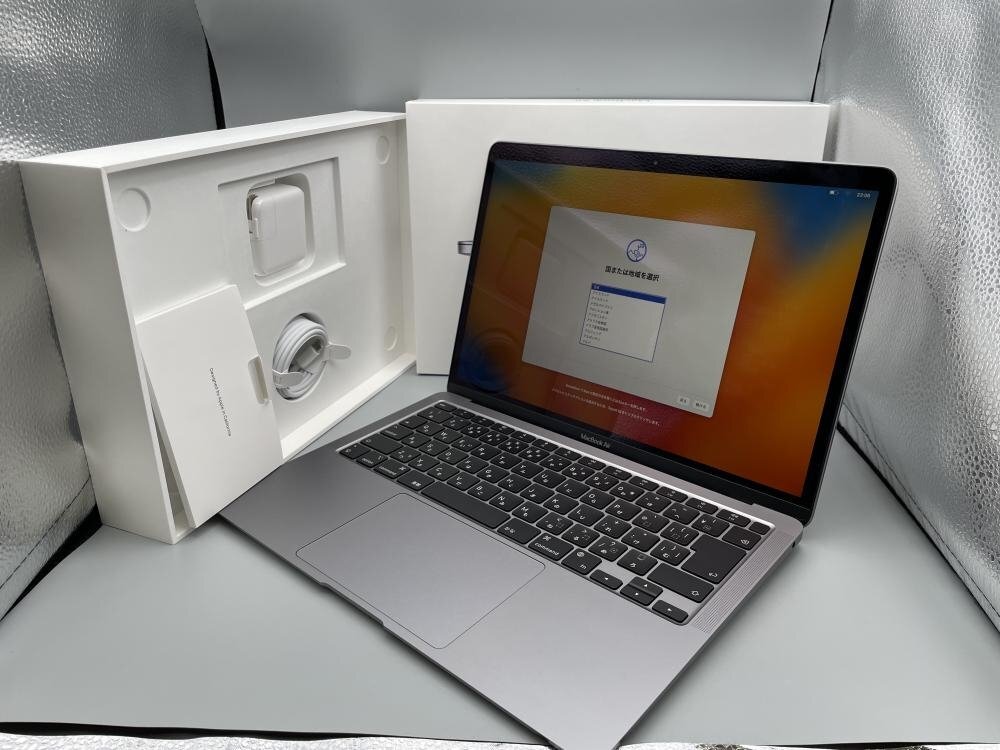 M1003【超美品・保証有】 充放電回数1回 MacBook Air 2020 13インチ SSD 256GB Apple M1 付属品新品 /100