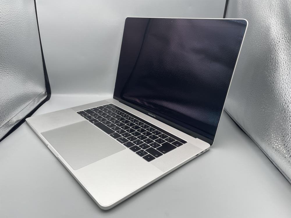 M522【一部ジャンク品】 MacBook Pro Mid 2018 Touch Bar付き モデル 15インチ 512GB 32GB 2.2GHz Intel Core i7 /100の画像2