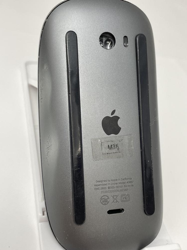 241【ジャンク品】 Apple 純正 Magic Mouse マジックマウス A1657 ブラックの画像2