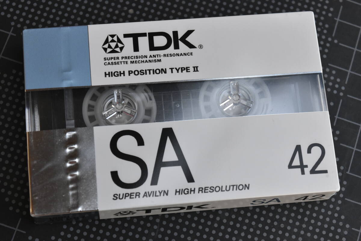 ＴＤＫカセットテープ【TDK : ゛MA-X46・SA42 ゛(1987～1988年発売品) 】各１巻 合計２巻（未使用・未開封品）_⑤：ハイポジテープ表面