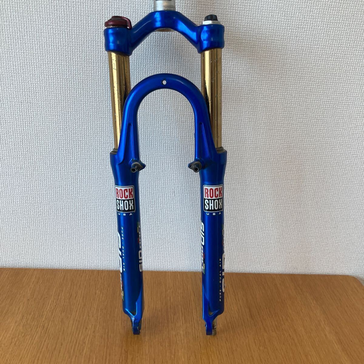 Yahoo!オークション - ROCKSHOX SID RACE TITANIUM 26インチ V Yahoo!オークション - ROCKSHOX SID RACE TITANIUM 26インチ V