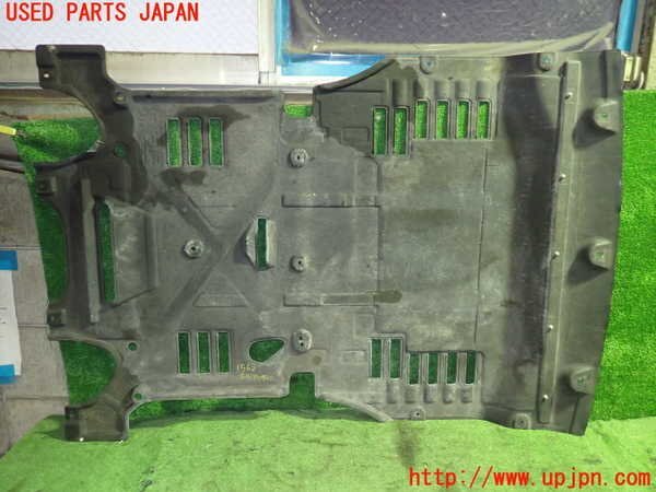 1UPJ-15622170]ポルシェ・マカン ターボ(95BCTL)エンジンアンダーカバー 中古の画像2