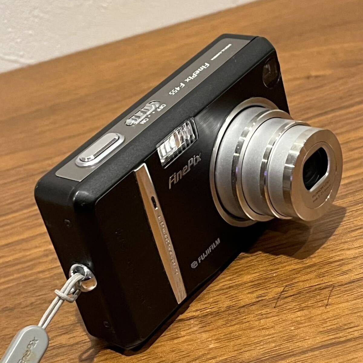 1円〜FUJIFILM FinePix F455 デジカメ コンパクトデジタルカメラ 起動確認○ 液晶難ありの画像3