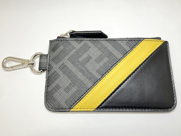 FENDI フェンディ ズッカ スモール コイン カード ポーチ カード FENDI フェンディ ズッカ スモール コイン カード ポーチ カード