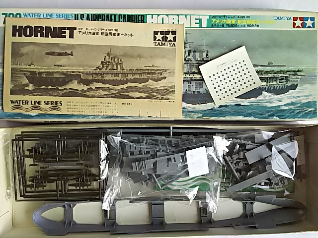 タミヤ　1/700　アメリカ海軍　航空母艦　ホーネット（訳あり品）_画像2