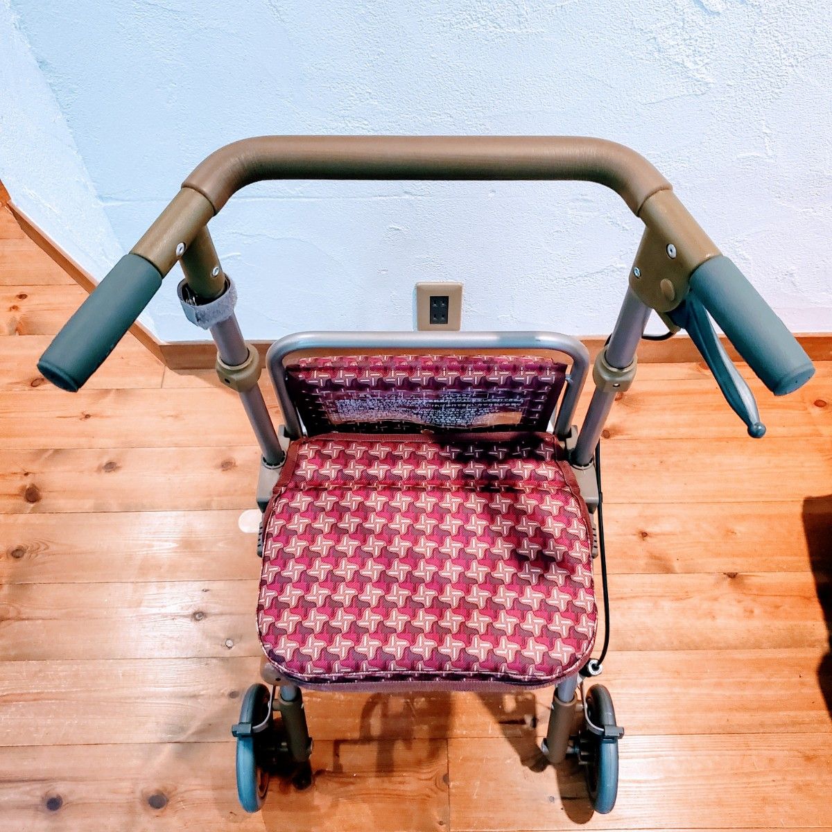 【美品】SHIMA 島製作所 椅子付きシルバーカー フォルテ