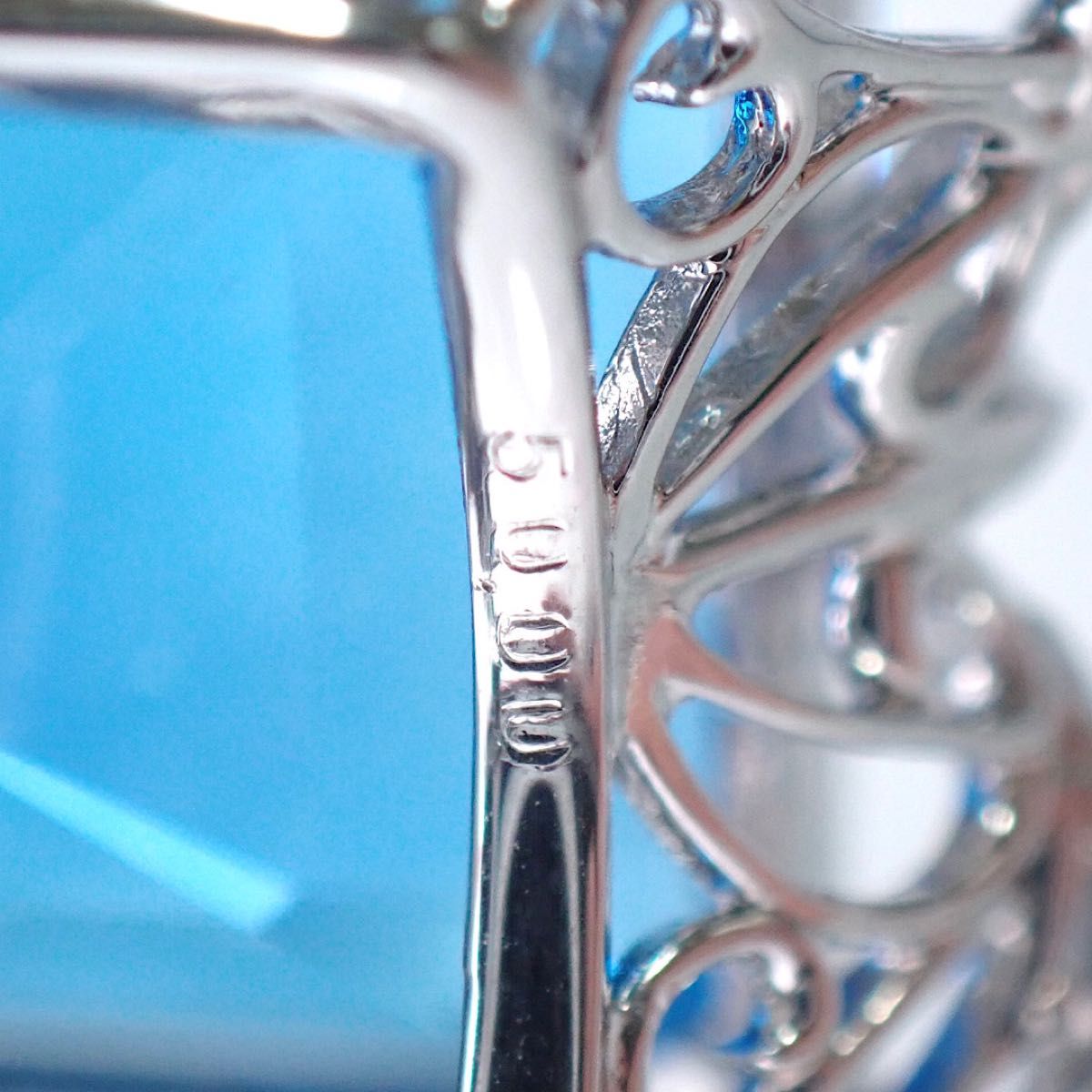 特大50ct ブルートパーズ K18WG ダイヤリング スイスブルー Blue 特大50ct ブルートパーズ K18WG ダイヤリング スイスブルー Blue