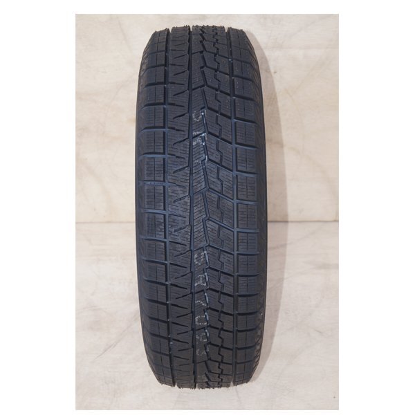 中古 未使用 スタッドレスタイヤ ヨコハマ アイスガード セブン YOKOHAMA iceGUARD 7 iG70 195/65R15 91Q 即決 2本の場合送料込\16,700_画像1