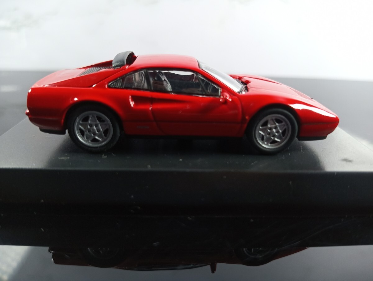 京商 FERRARI 328GTB RED S=1/64　フェラーリミニカーコレクションIII/箱なし/組み立てキット/完成品/カード付属_画像3