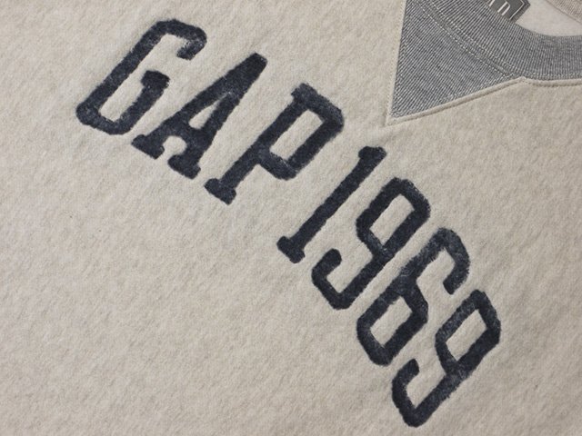  прекрасный товар * GAP Gap тренировочный стандартный товар двухцветный передний V тренировочные брюки футболка M размер утилизация поли 