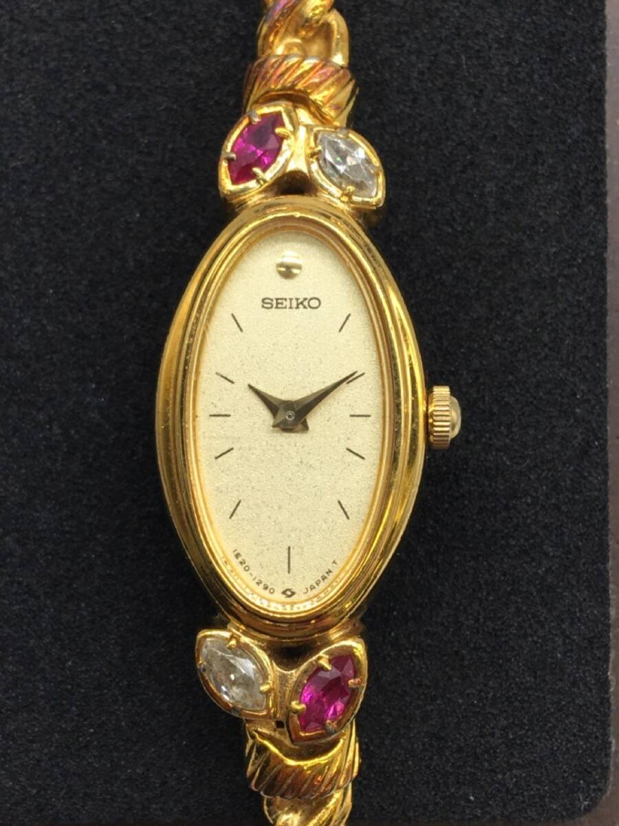 0403-512MK⑳23385 腕時計 SEIKO セイコー 1E20-5760 ゴールドカラー文字盤 レディース ブレスレットウォッチ 2針 不動 電池切れ？の画像2