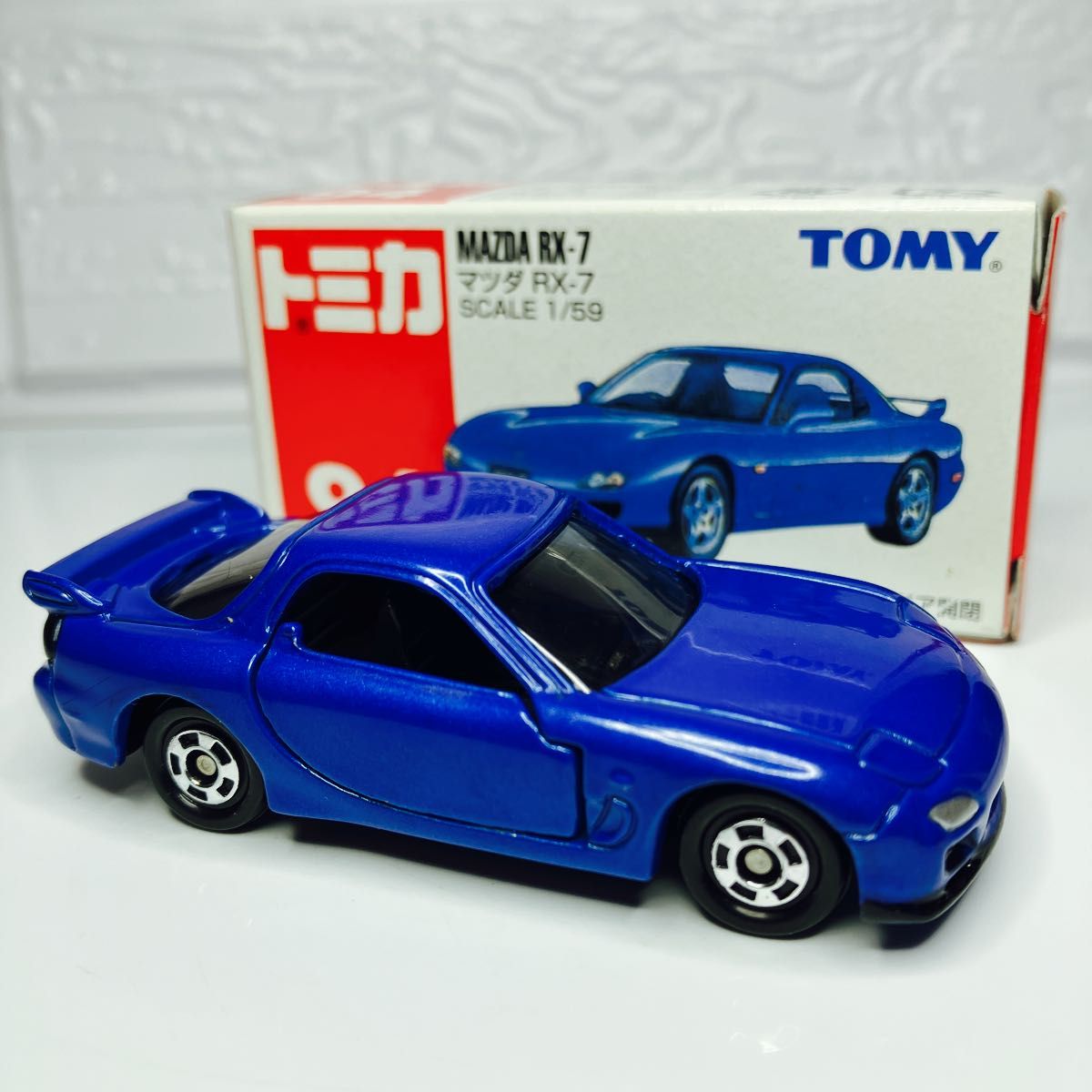 絶版トミカ  マツダRX-7 箱付き美品　激レアモデル