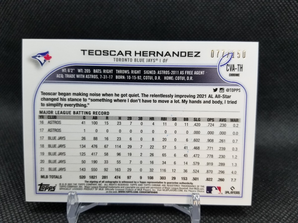 2022 Topps Chrome Blue Refractor Autogragh Card Teoscar Hernandez 77/150 テオスカー・ヘルナンデス 直筆サイン 150枚限定 ドジャース_画像2