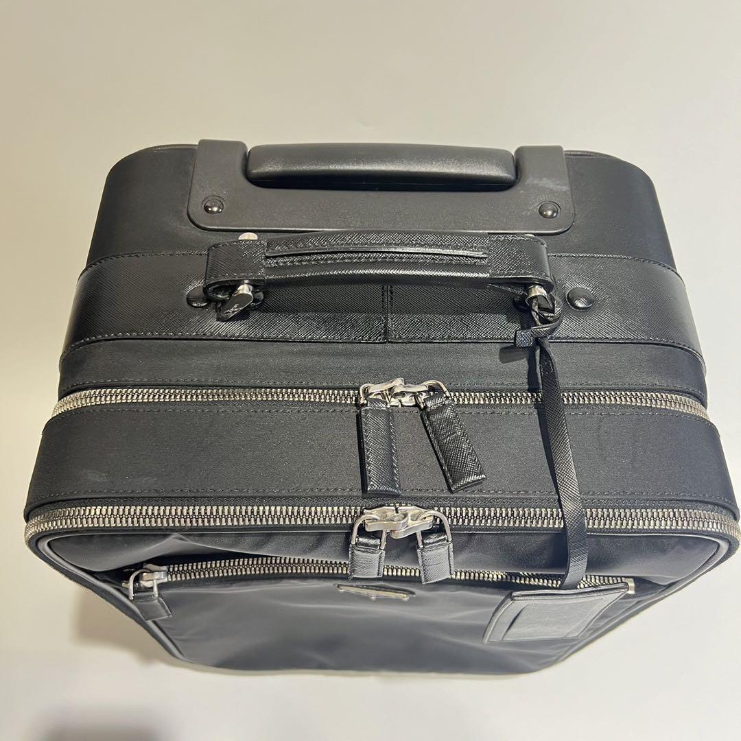  beautiful goods PRADA Prada Carry case travel carry bag triangle Logo black leather nylon business suit case travel travel 