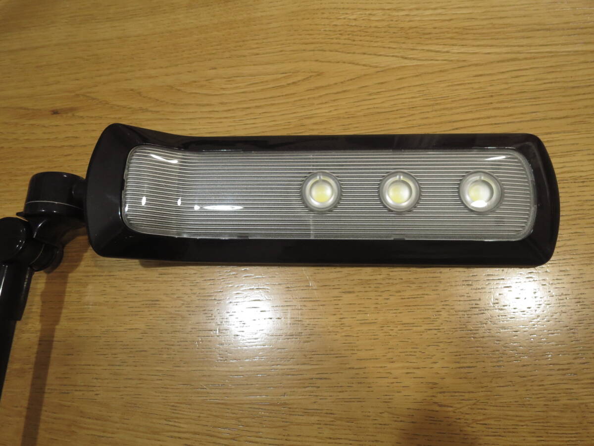 TWINBIRD　LEDアームライトLE-H631【USED】_画像3