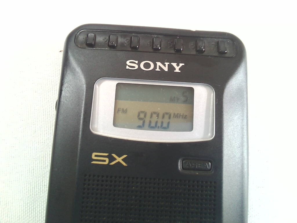 SONY FM/AMポケットラジオ ICF-SX5RV 日本製　ケース付き★受信可能！ジャンク_画像3